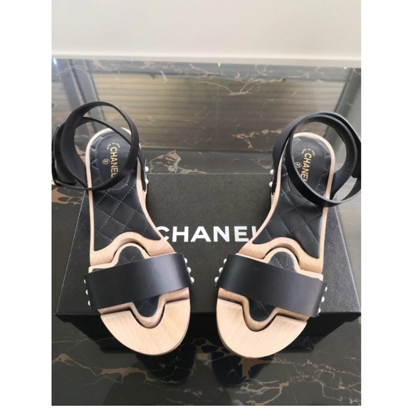 Chanel leather clogs - Picture 4 of 9
